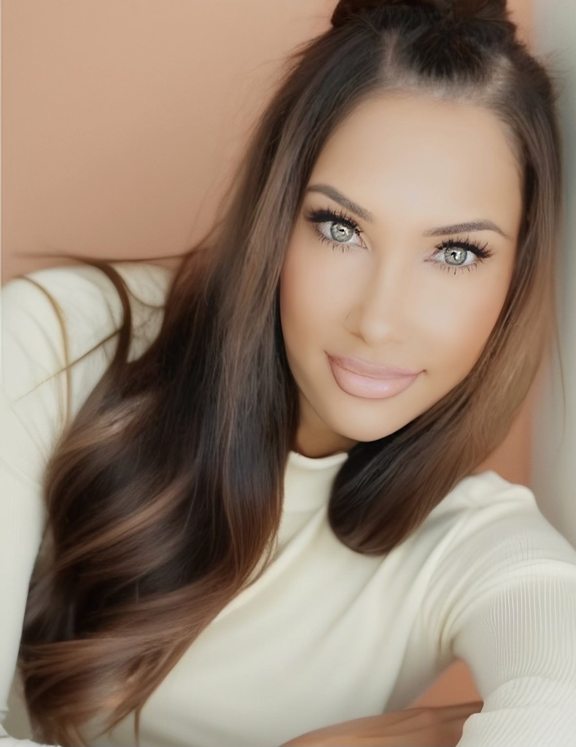 Romina Ahdoot Headshot